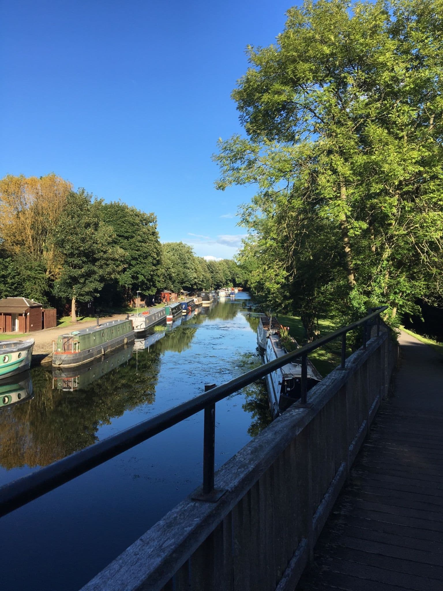 Easy 4 down canal 🏃☀️